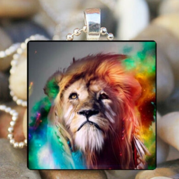 Jewelry - Necklace- NEW- African Lion Wild Animals